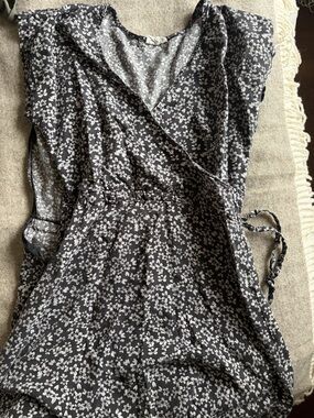 tentree Black and White Mini Wrap Dress